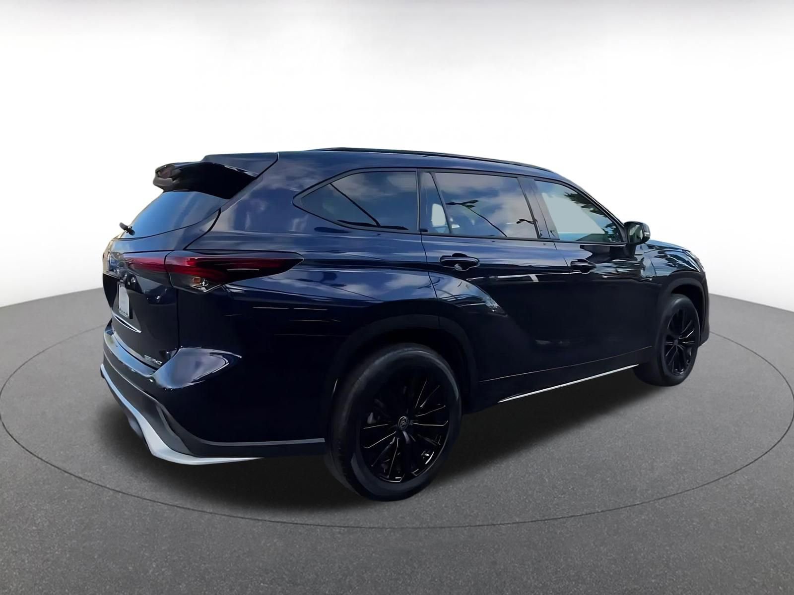 Thumbnail: 2025 Toyota Highlander - 14