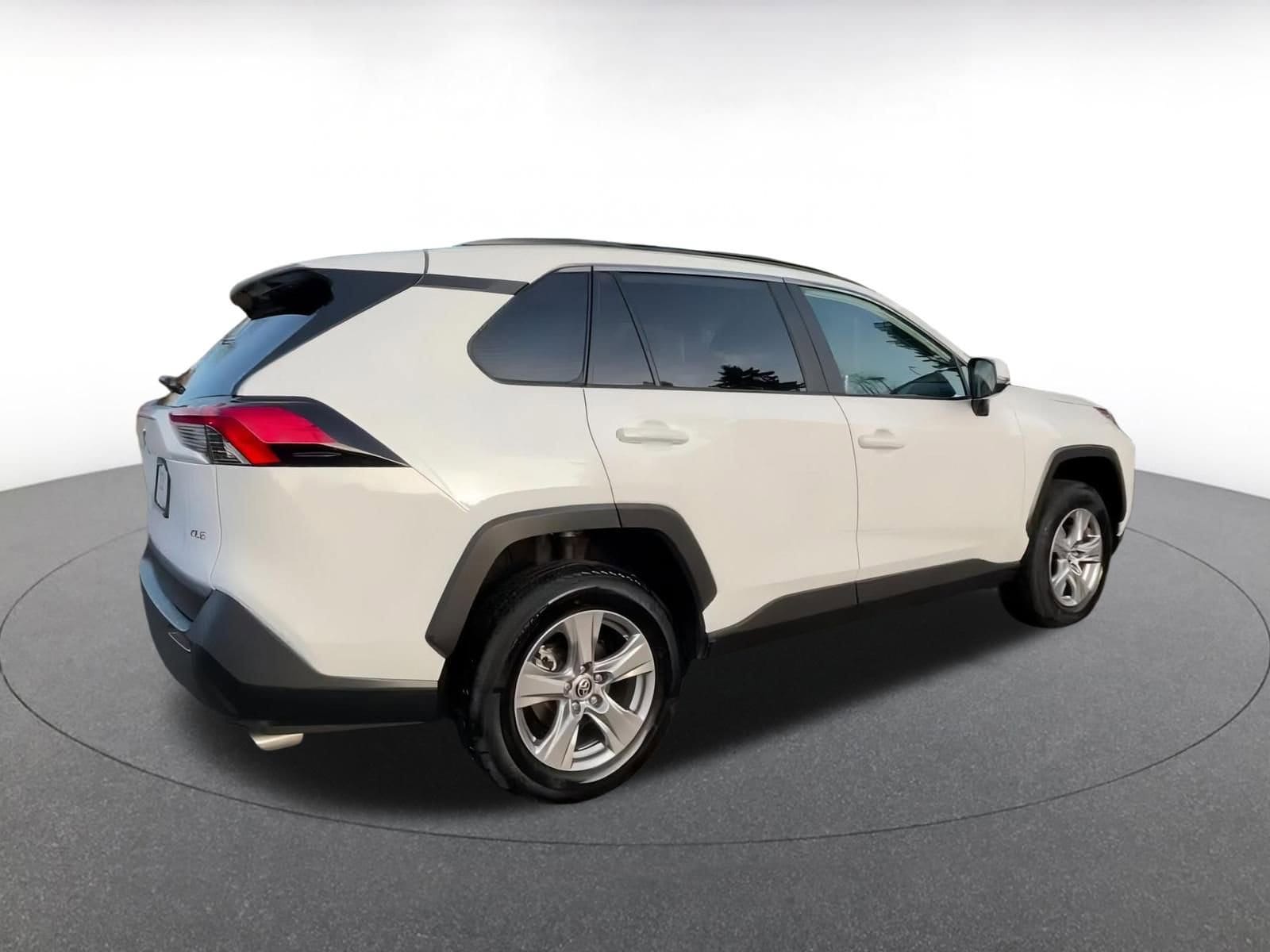 Thumbnail: 2025 Toyota RAV4 - 16