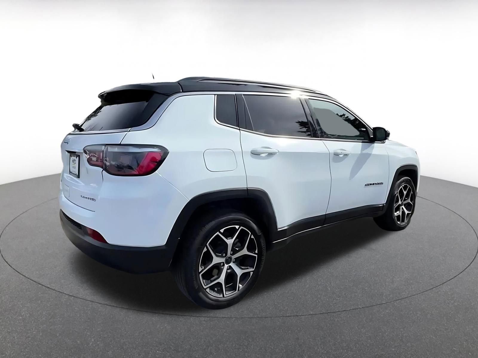 Thumbnail: 2025 Jeep Compass - 14