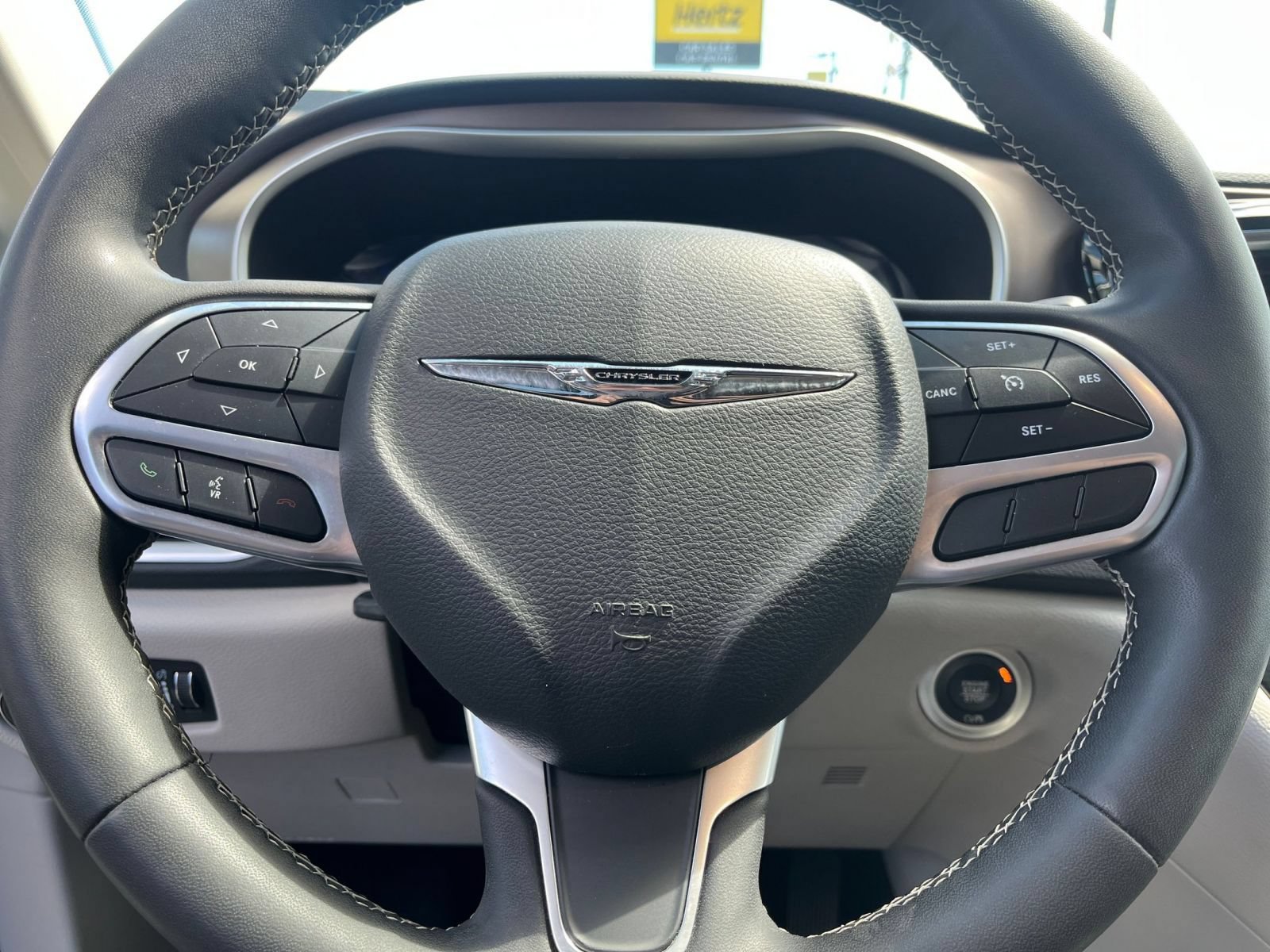 Thumbnail: 2023 Chrysler Voyager - 30
