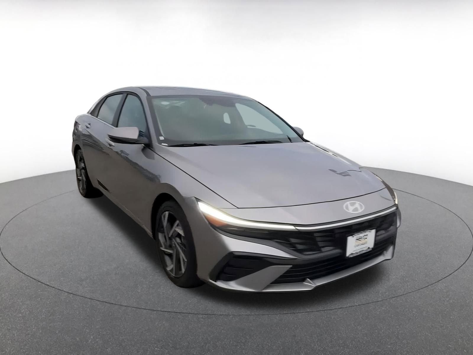 Thumbnail: 2025 Hyundai Elantra - 3