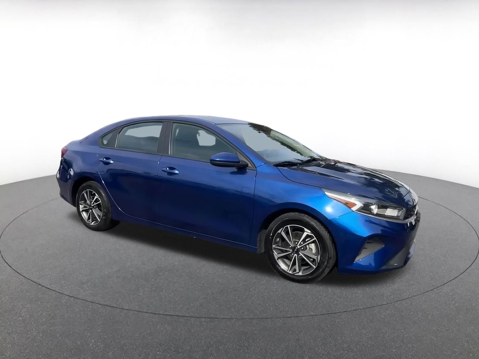 Thumbnail: 2022 Kia Forte - 2