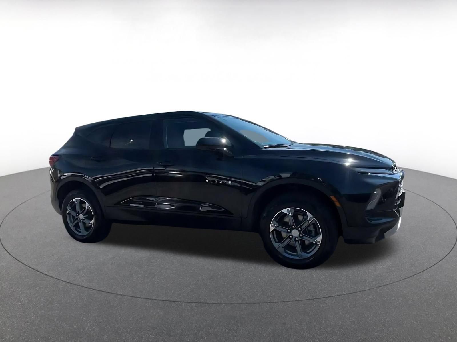 Thumbnail: 2025 Chevrolet Blazer - 2