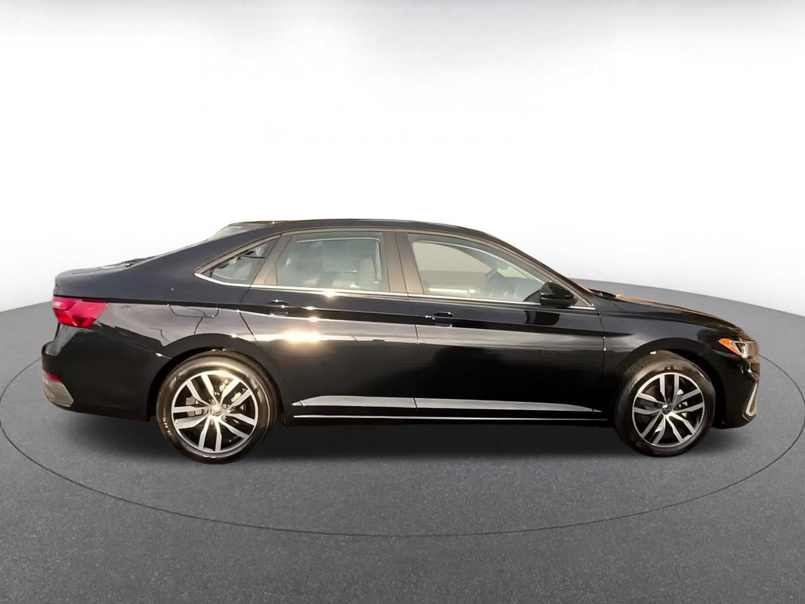 Thumbnail: 2025 Volkswagen Jetta - 15