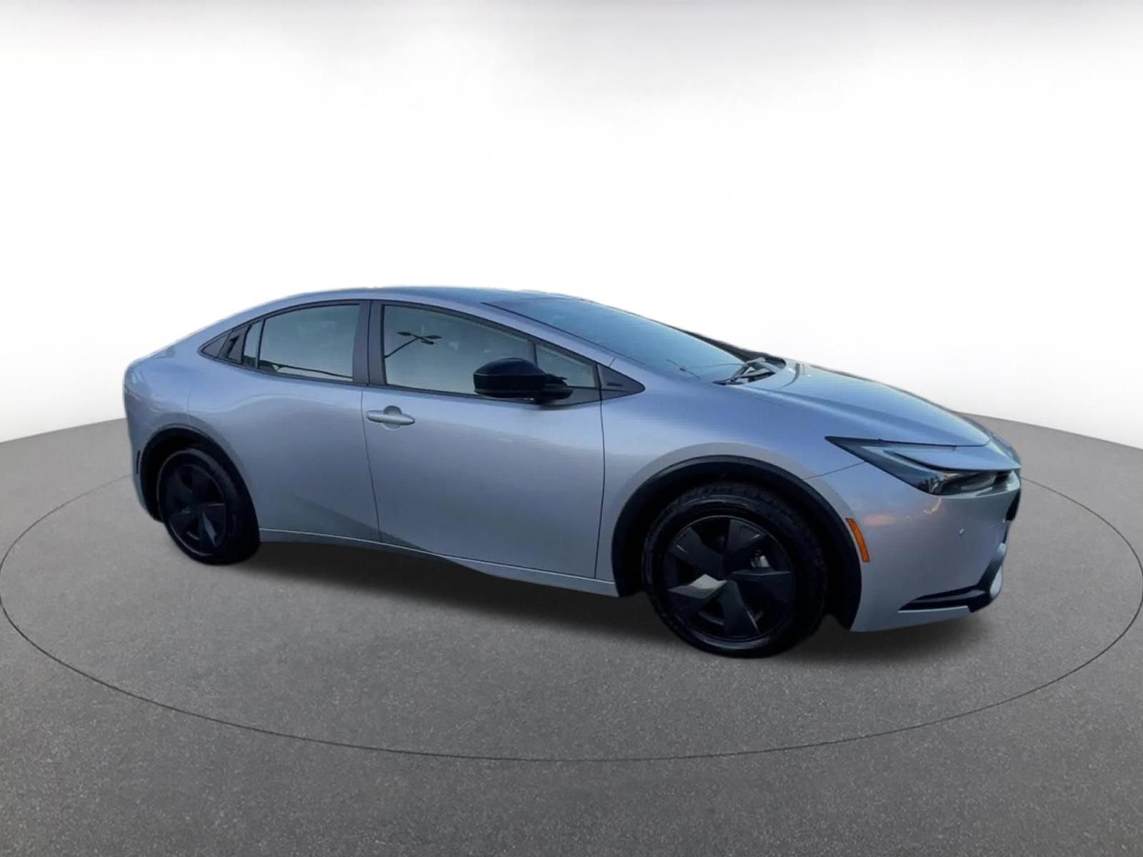 Thumbnail: 2025 Toyota Prius - 2