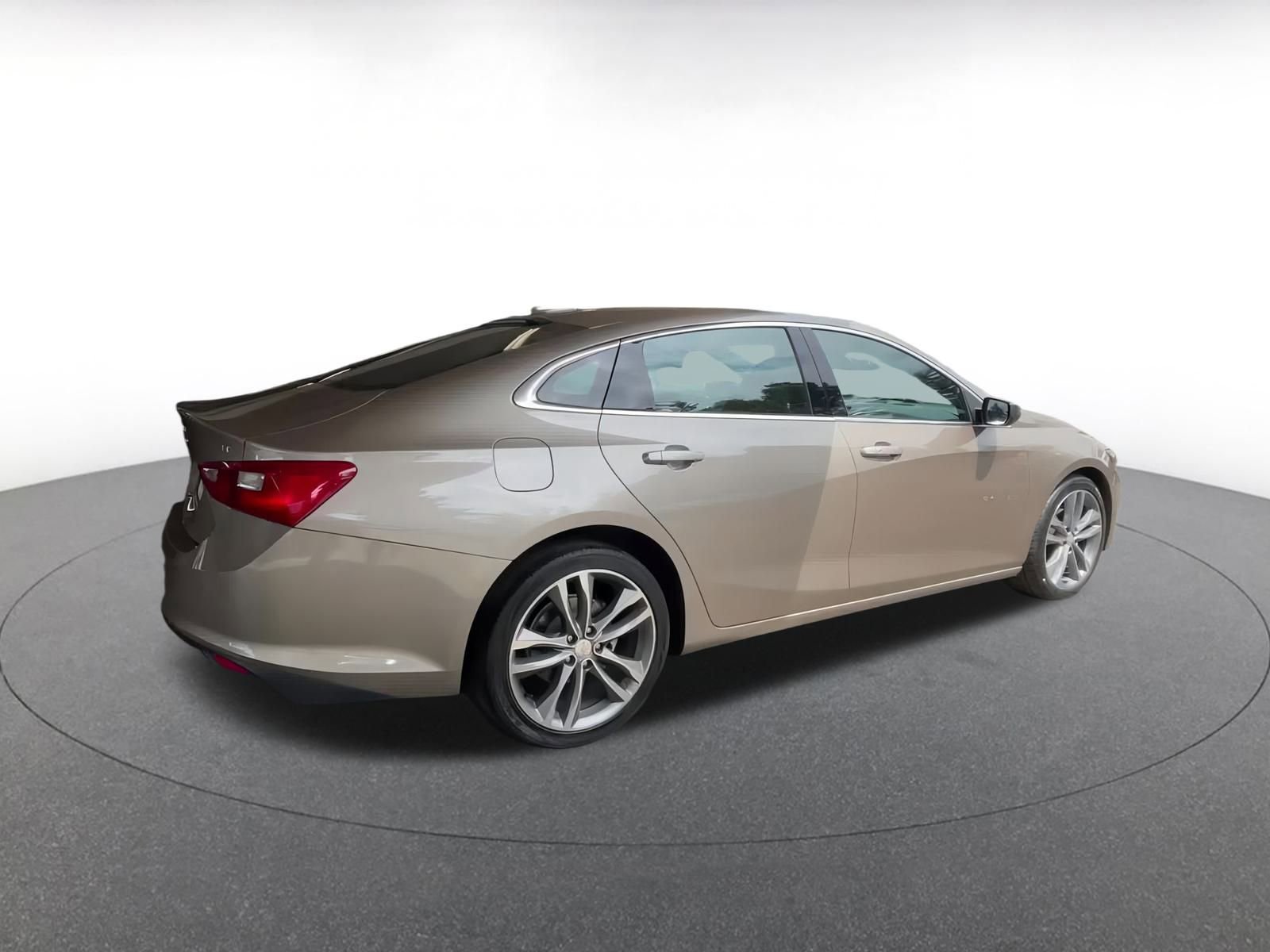 Thumbnail: 2023 Chevrolet Malibu - 15