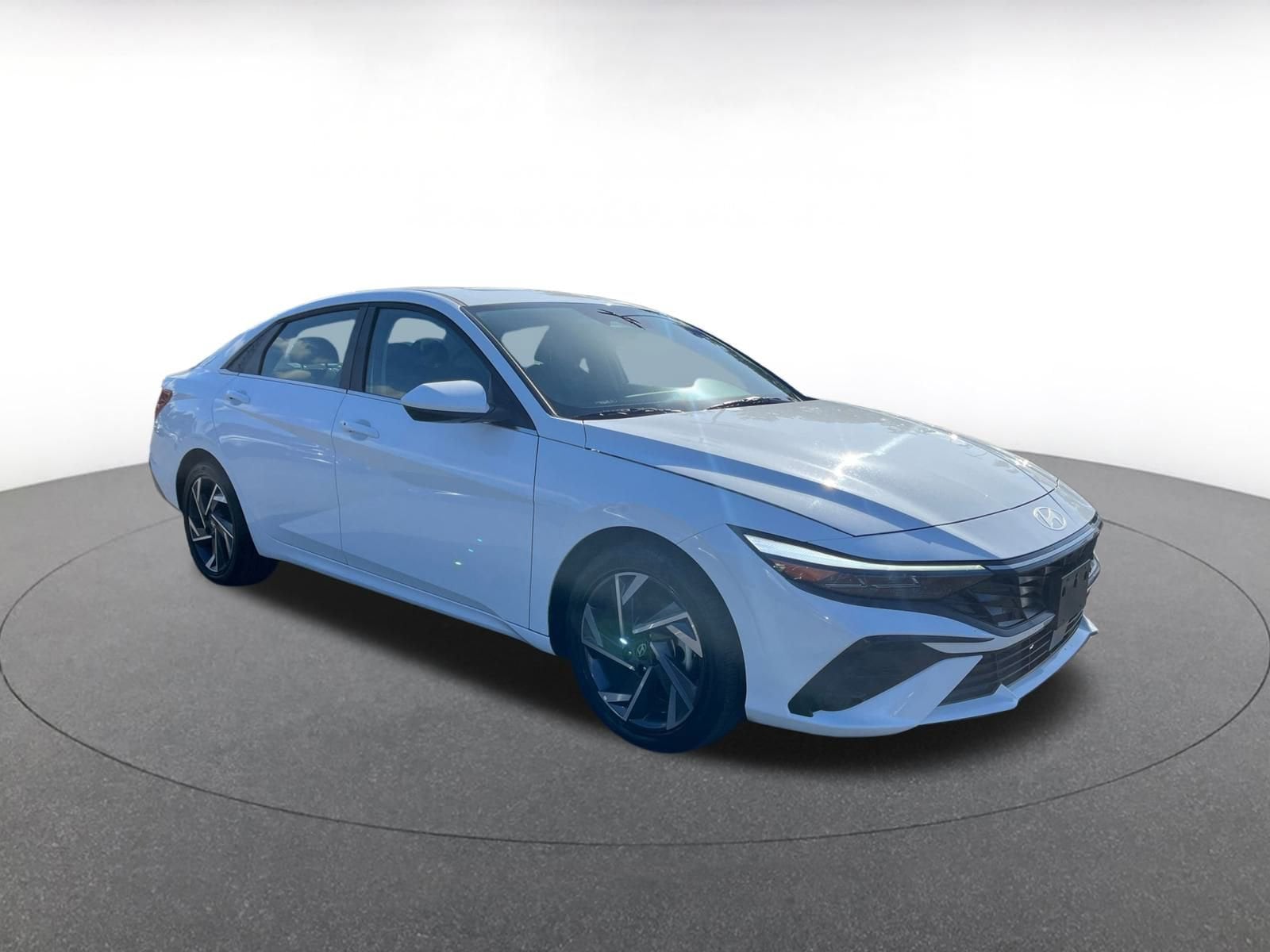 Thumbnail: 2025 Hyundai Elantra - 1