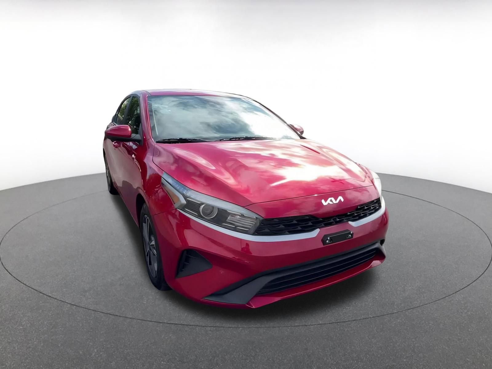 Thumbnail: 2024 Kia Forte - 3