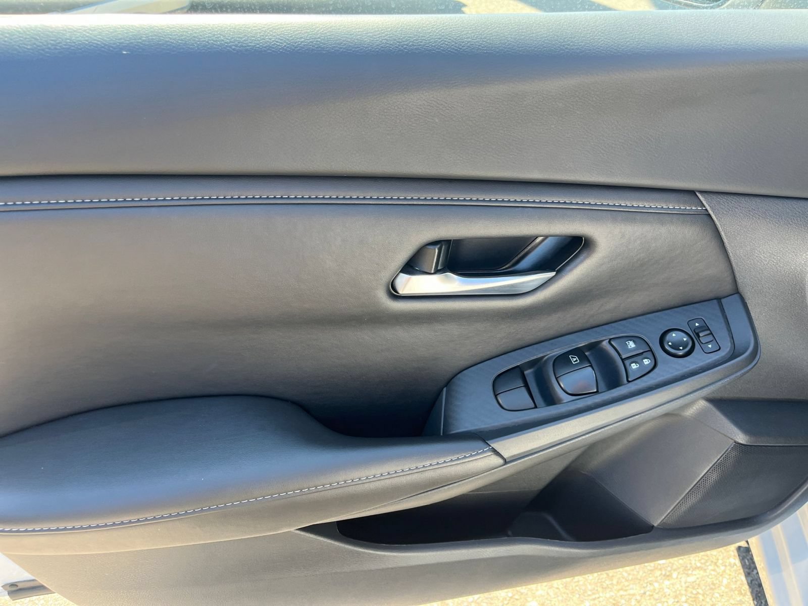 2025 Nissan Sentra SV - Photo 18
