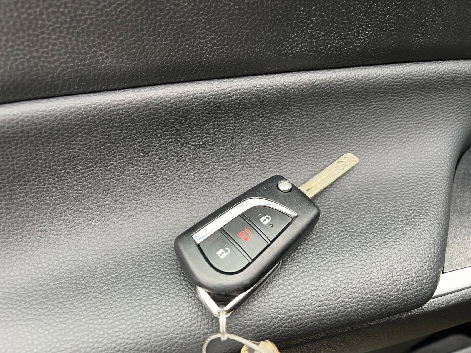 Thumbnail: 2025 Toyota RAV4 - 22