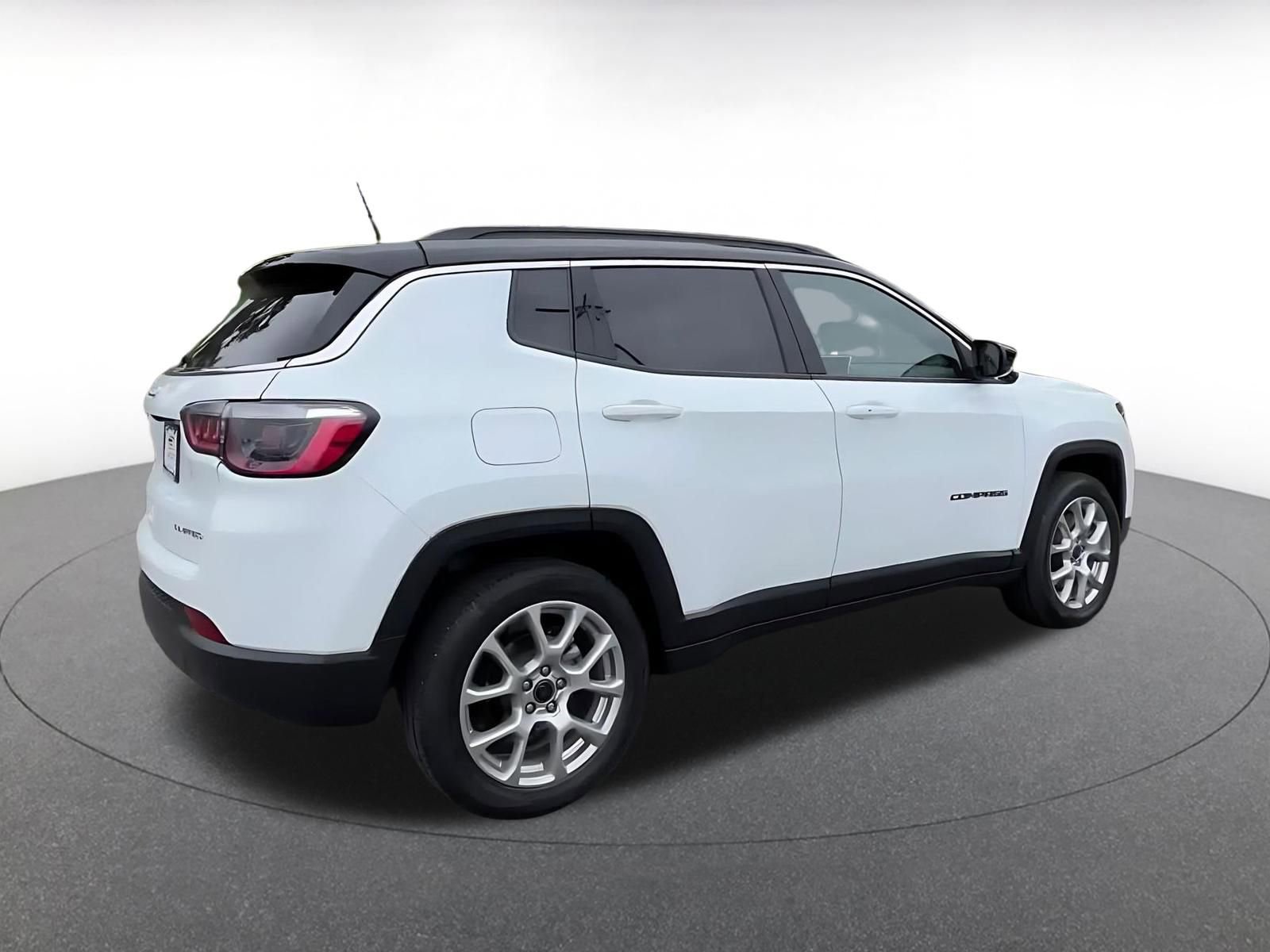 Thumbnail: 2025 Jeep Compass - 15
