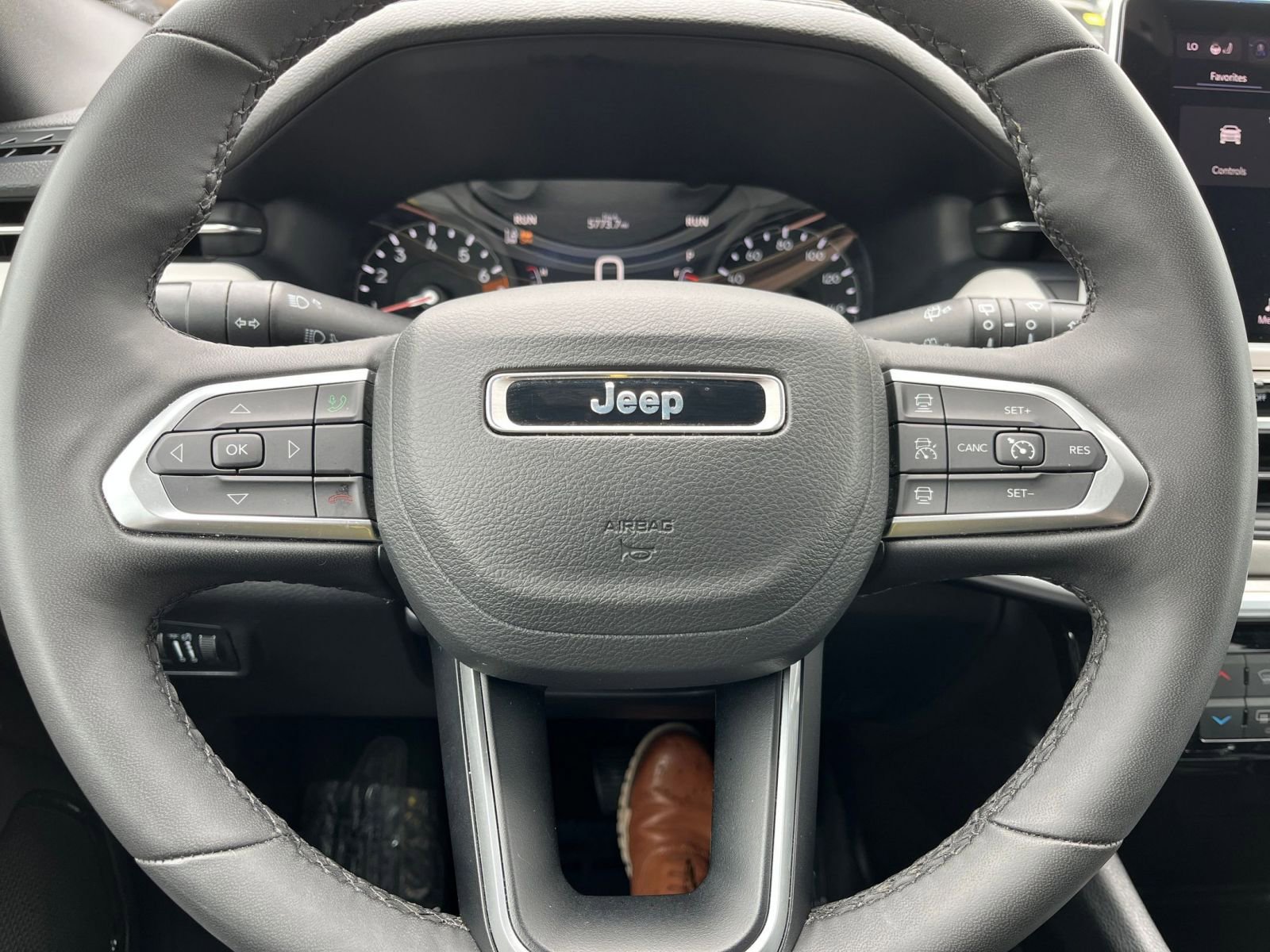 Thumbnail: 2025 Jeep Compass - 29