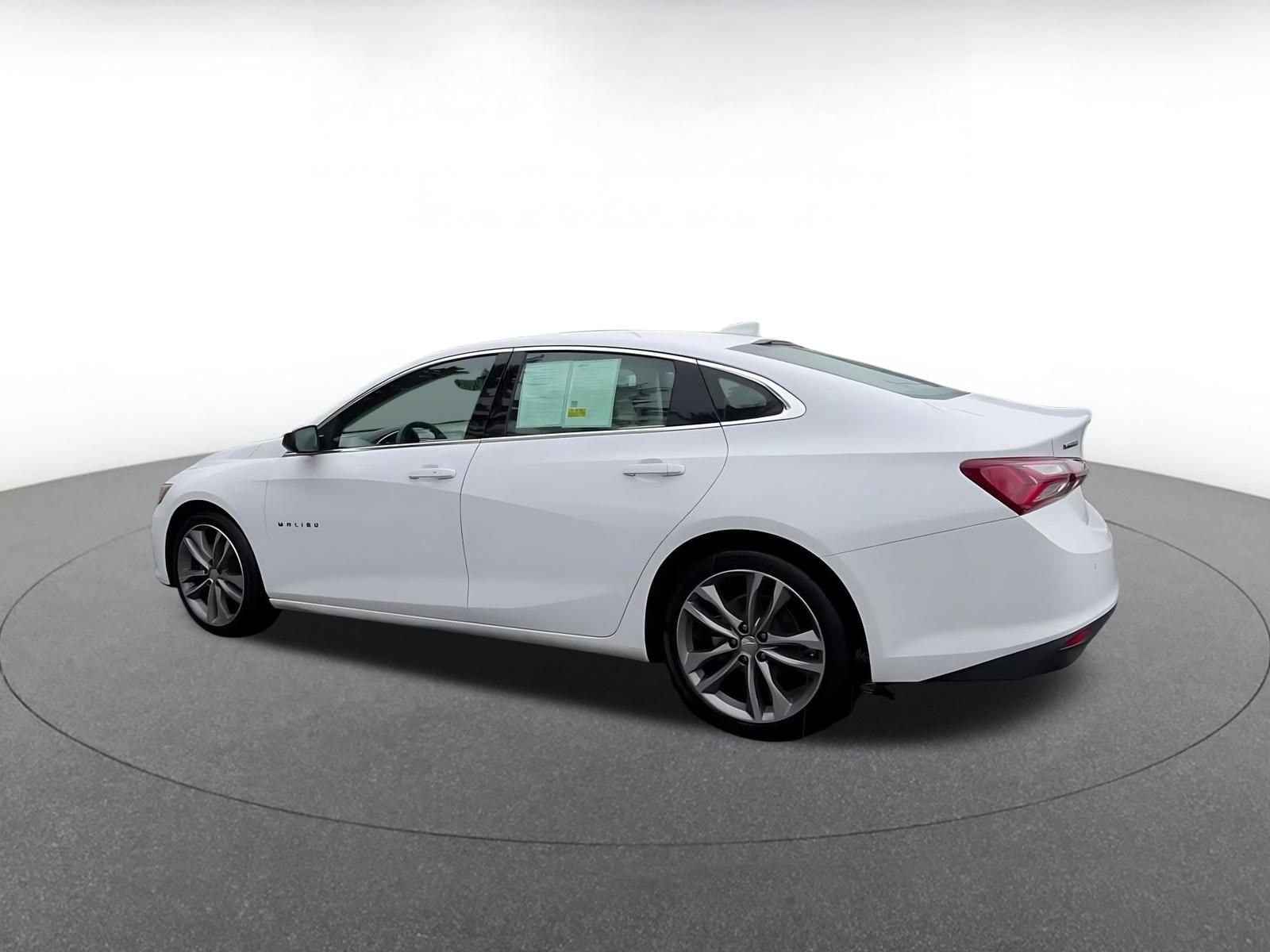 Thumbnail: 2024 Chevrolet Malibu - 10