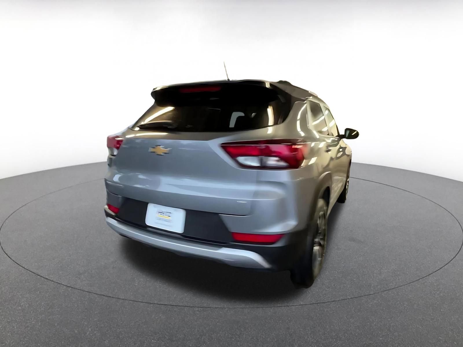 Thumbnail: 2025 Chevrolet TrailBlazer - 14