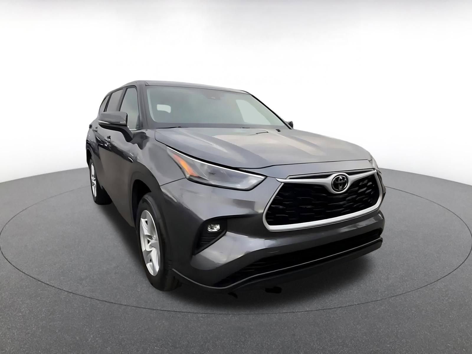 Thumbnail: 2025 Toyota Highlander - 3