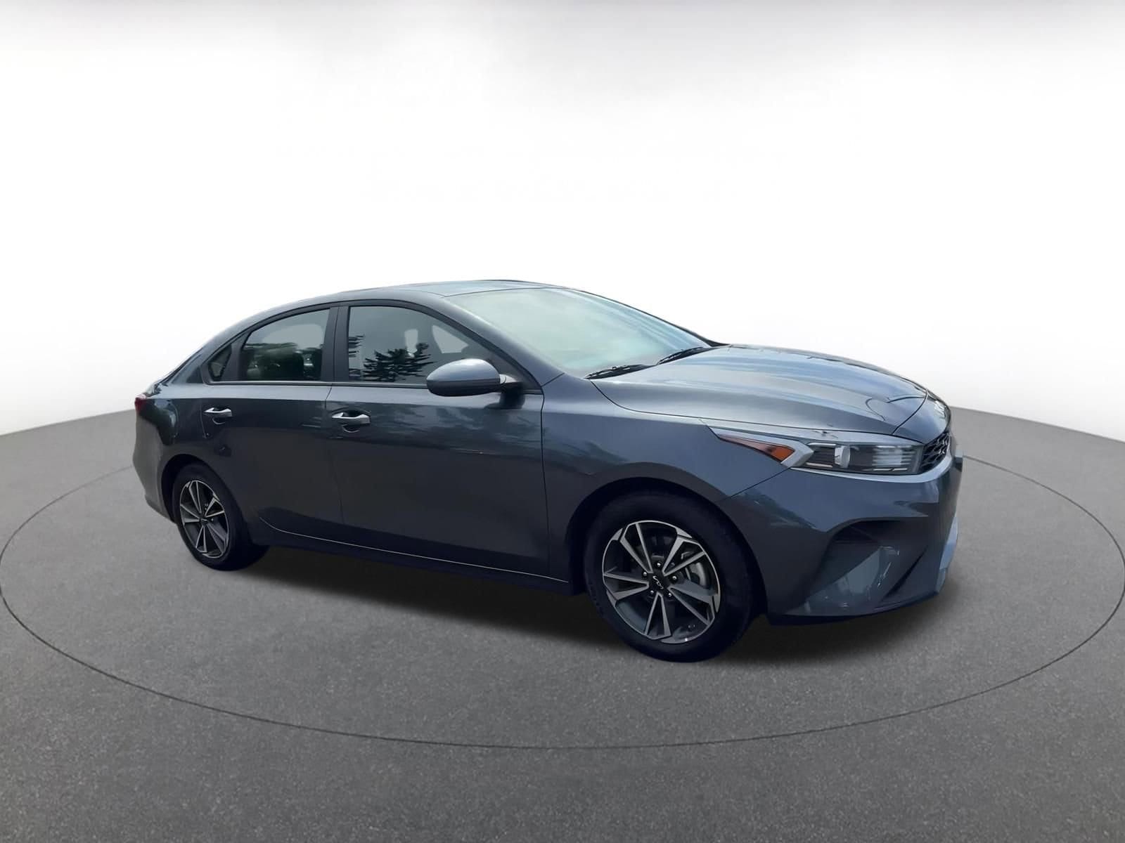 Thumbnail: 2024 Kia Forte - 2