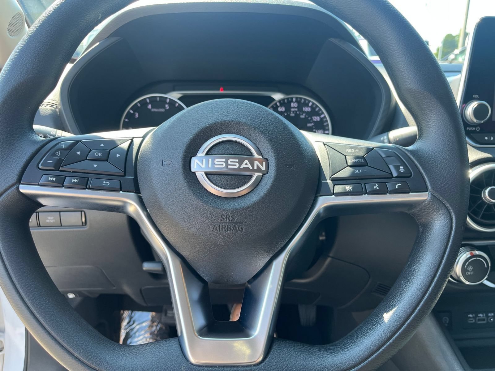 2025 Nissan Sentra SV - Photo 28