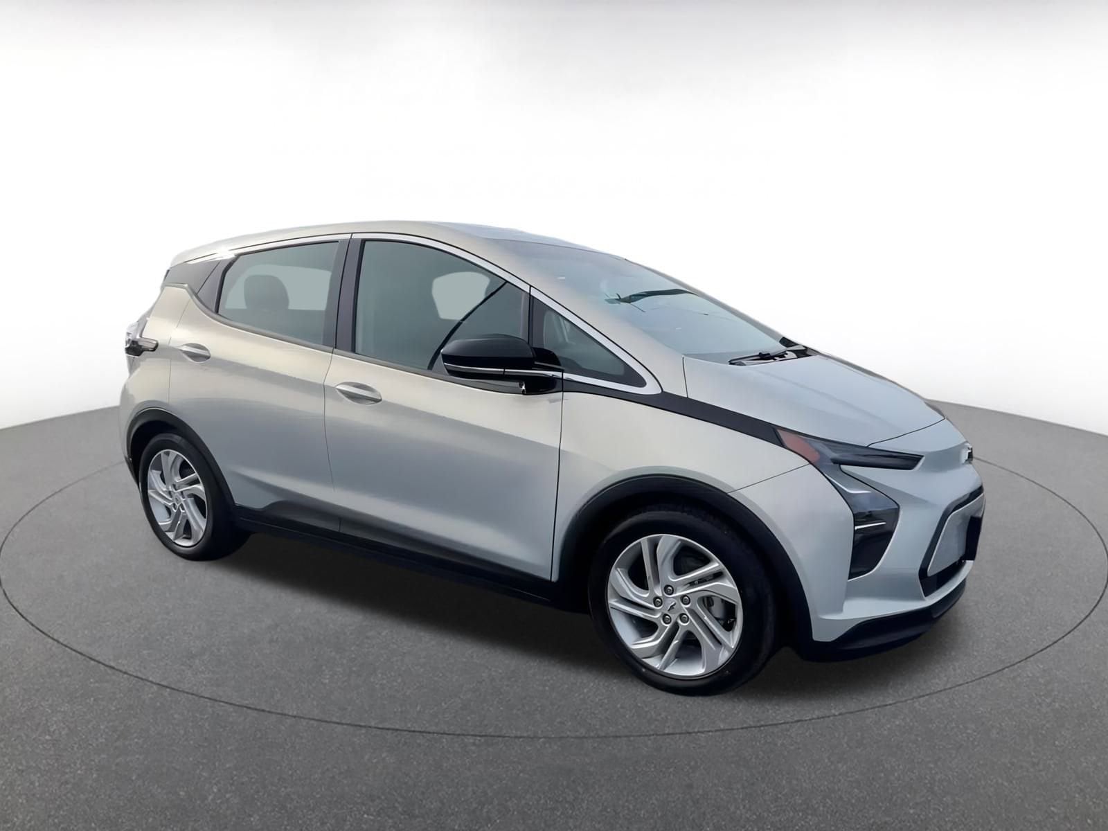 Thumbnail: 2023 Chevrolet Bolt EV - 2