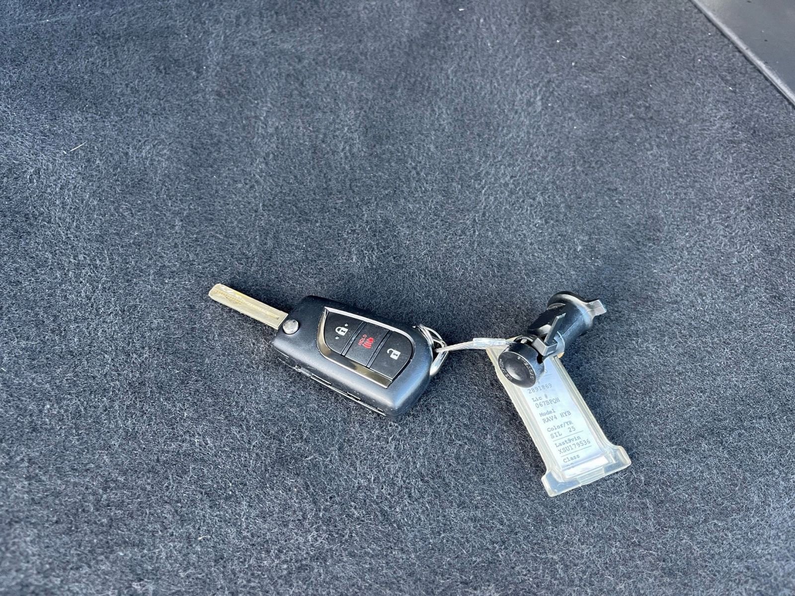 Thumbnail: 2025 Toyota RAV4 - 22