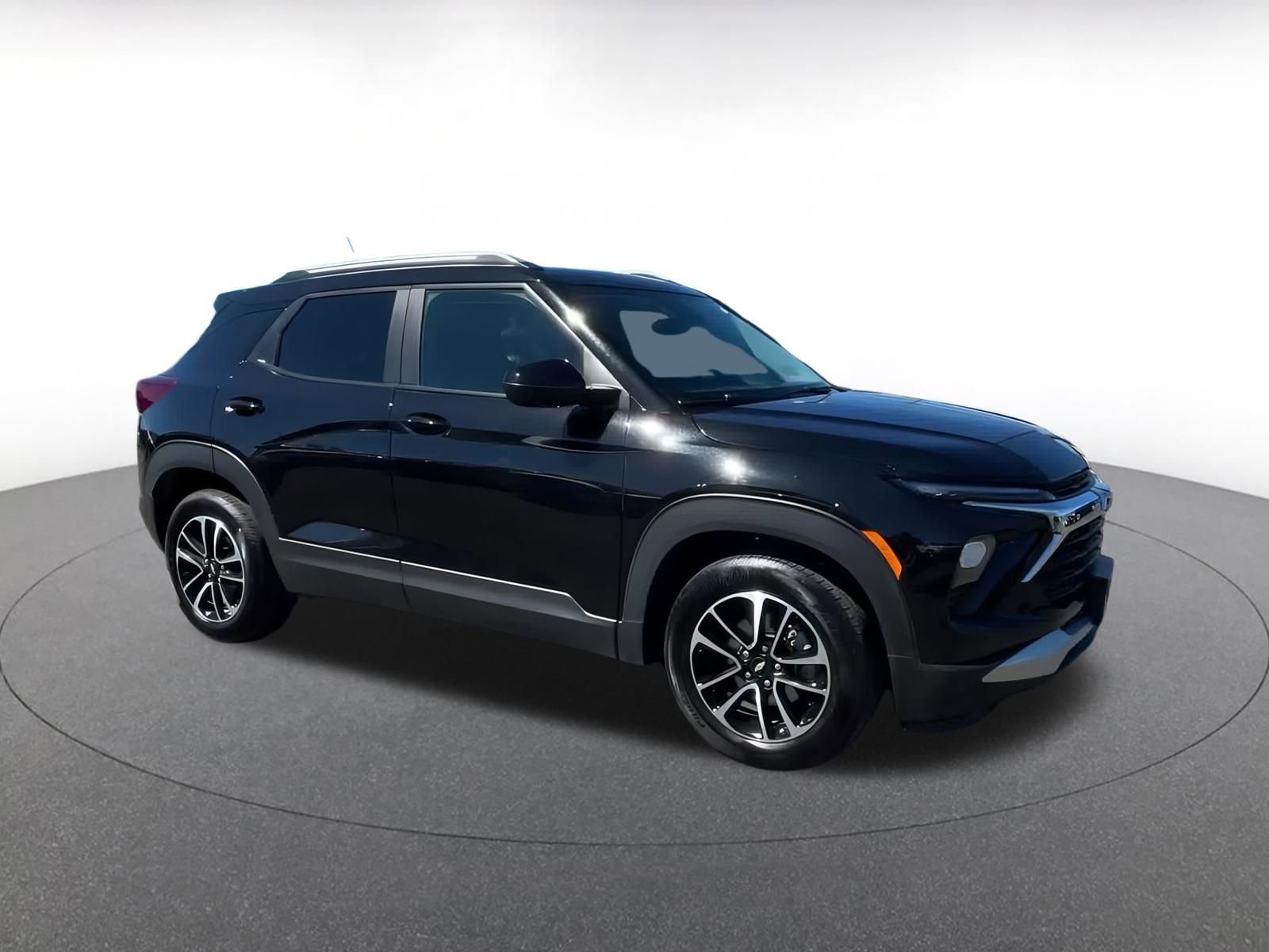 Thumbnail: 2024 Chevrolet TrailBlazer - 2