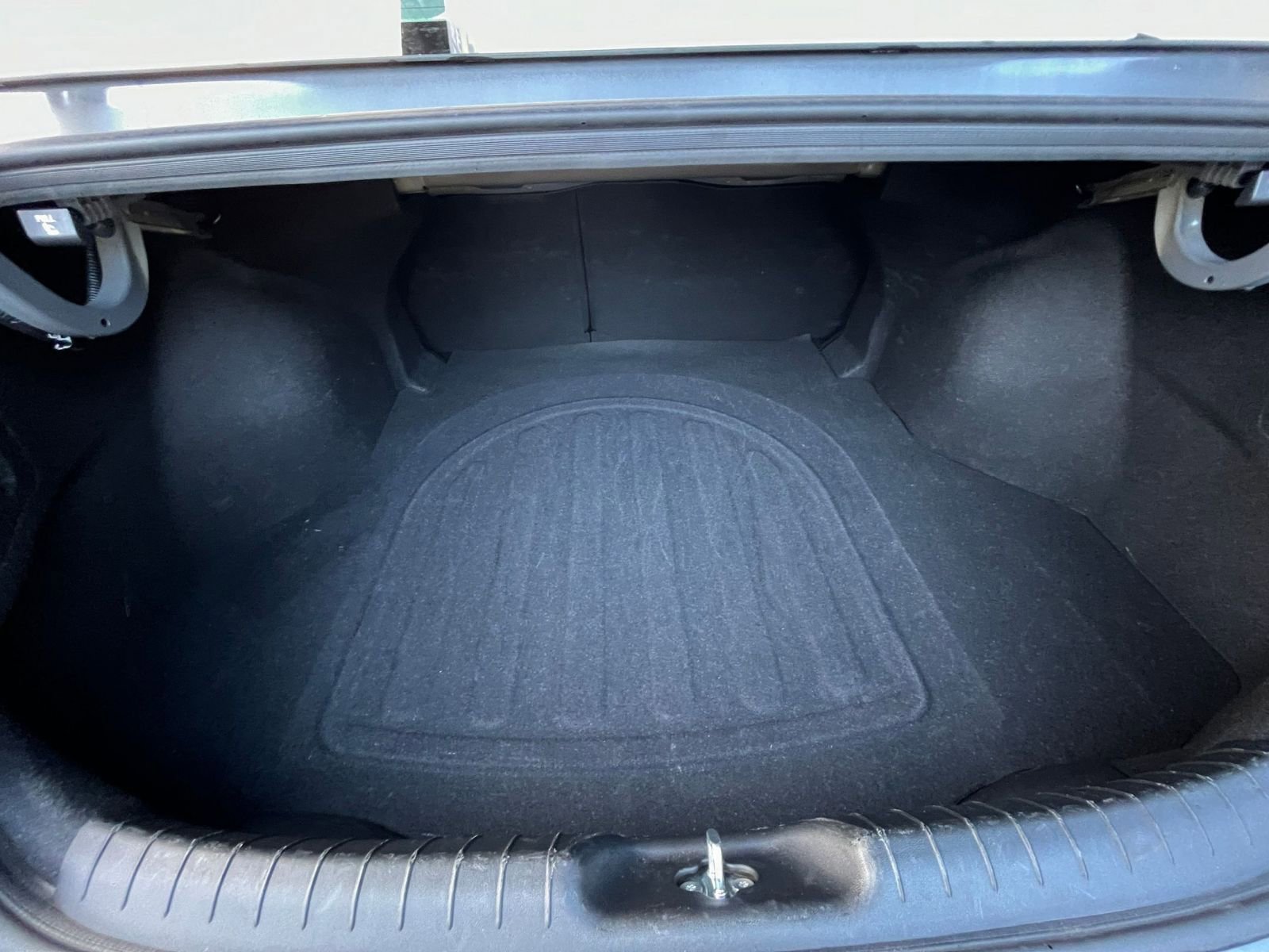 Thumbnail: 2025 Hyundai Elantra - 32