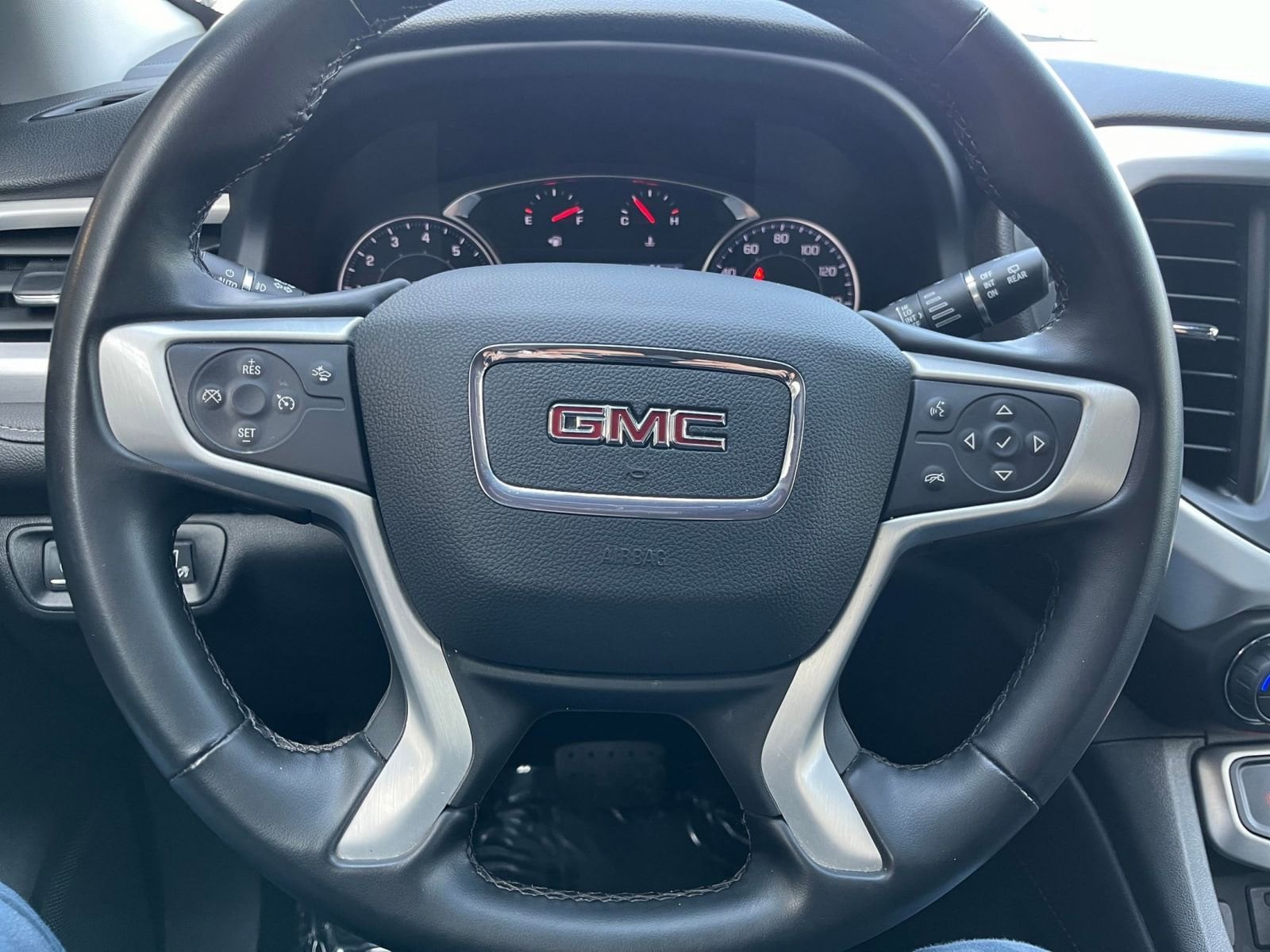 Thumbnail: 2023 GMC Acadia - 28