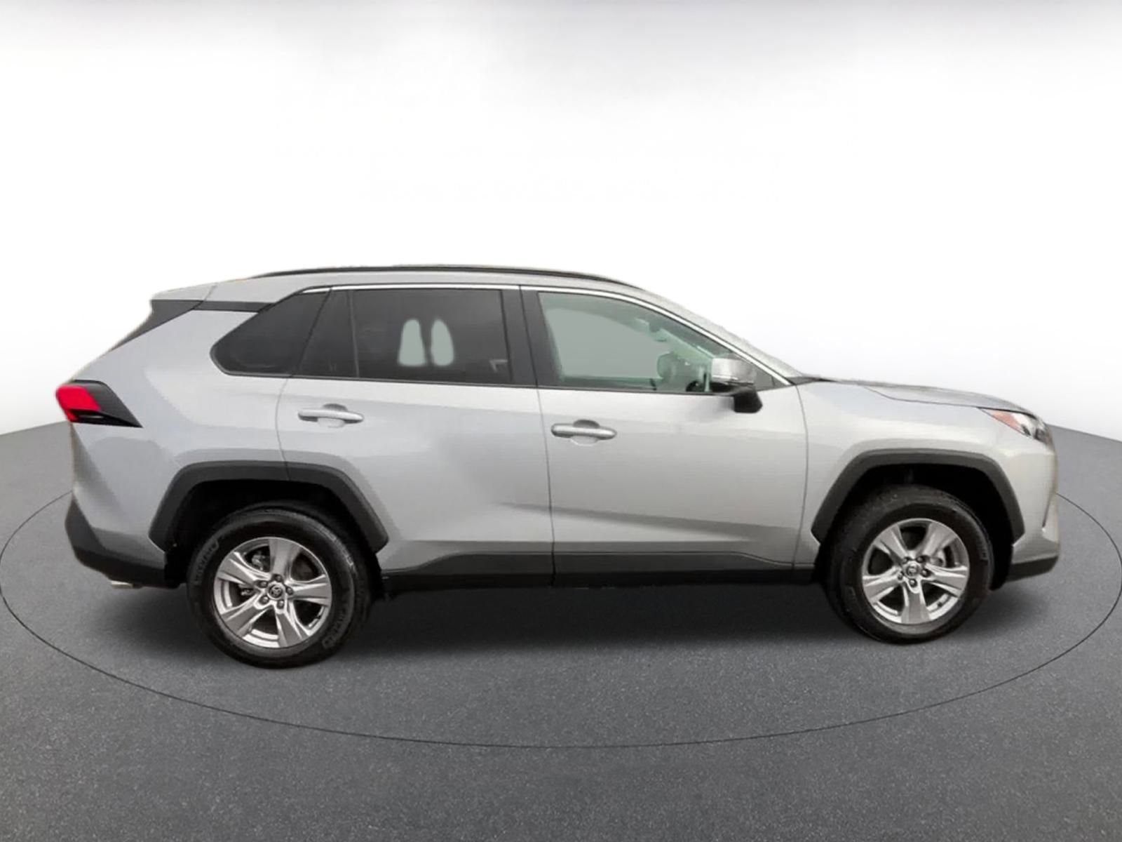 Thumbnail: 2025 Toyota RAV4 - 16