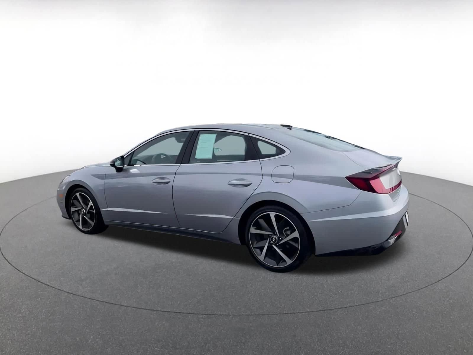 Thumbnail: 2023 Hyundai Sonata - 10