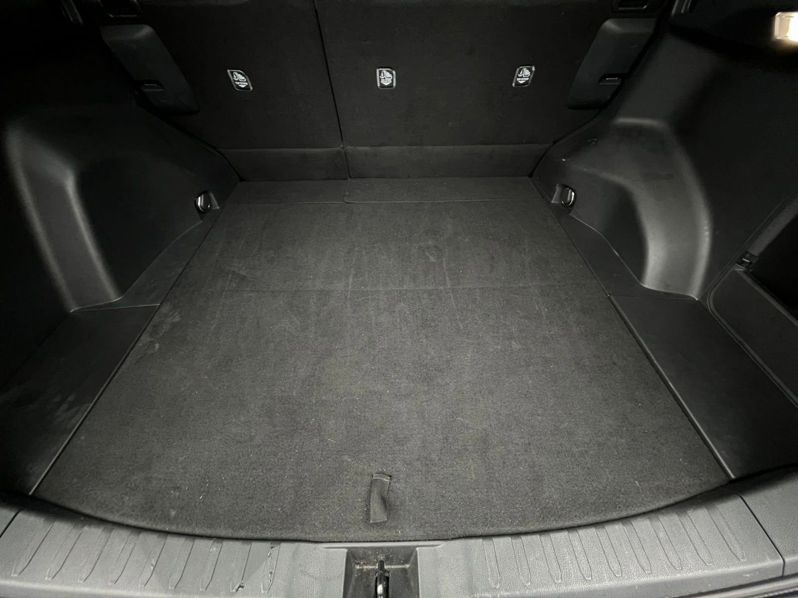 Thumbnail: 2025 Toyota RAV4 - 31