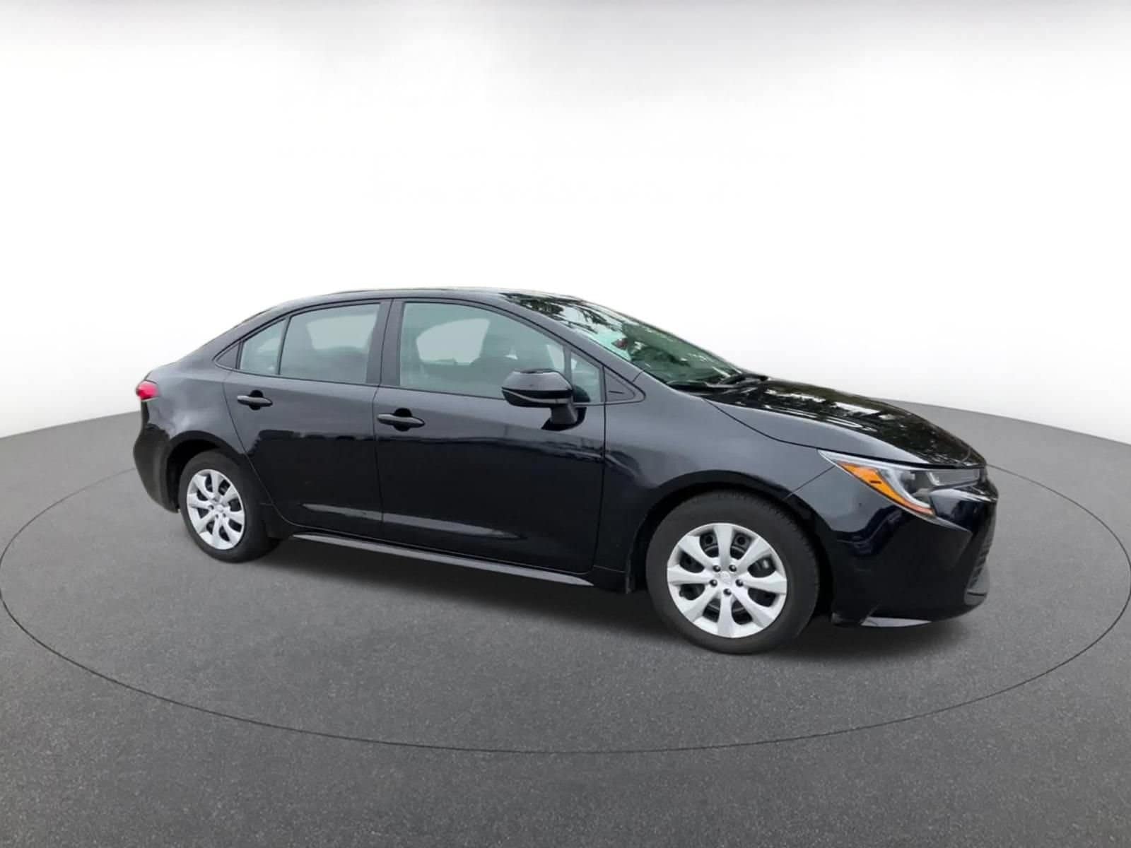 Thumbnail: 2025 Toyota Corolla - 2