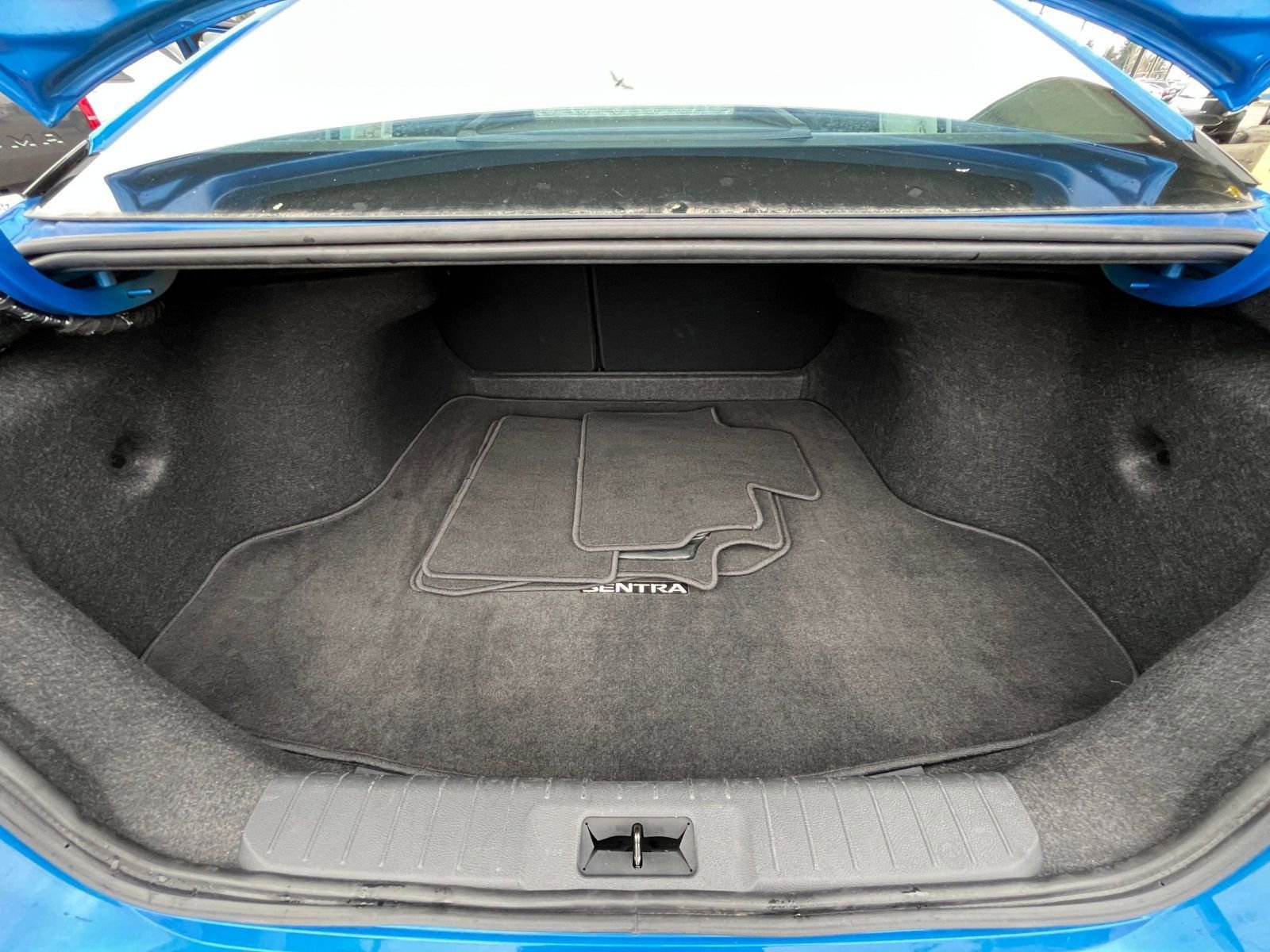 Thumbnail: 2025 Nissan Sentra - 31