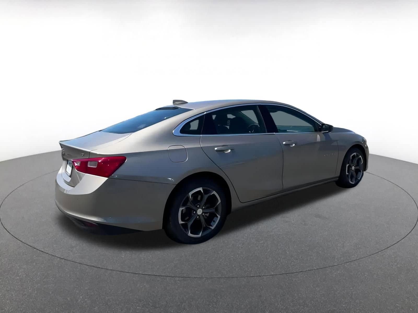 Thumbnail: 2023 Chevrolet Malibu - 14