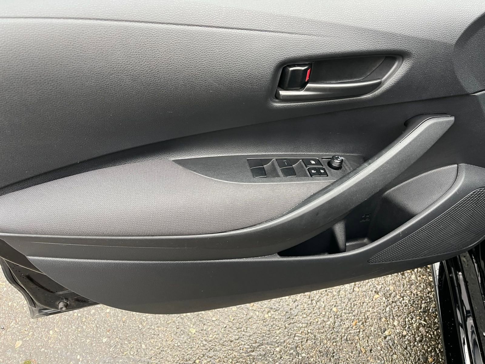 Thumbnail: 2025 Toyota Corolla - 18