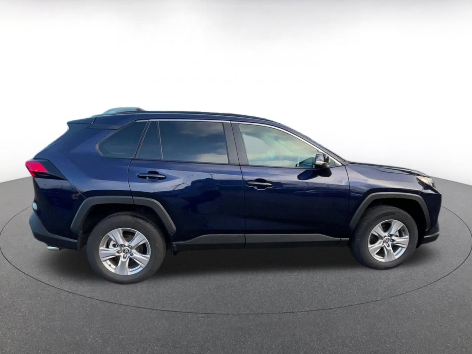 Thumbnail: 2025 Toyota RAV4 - 16