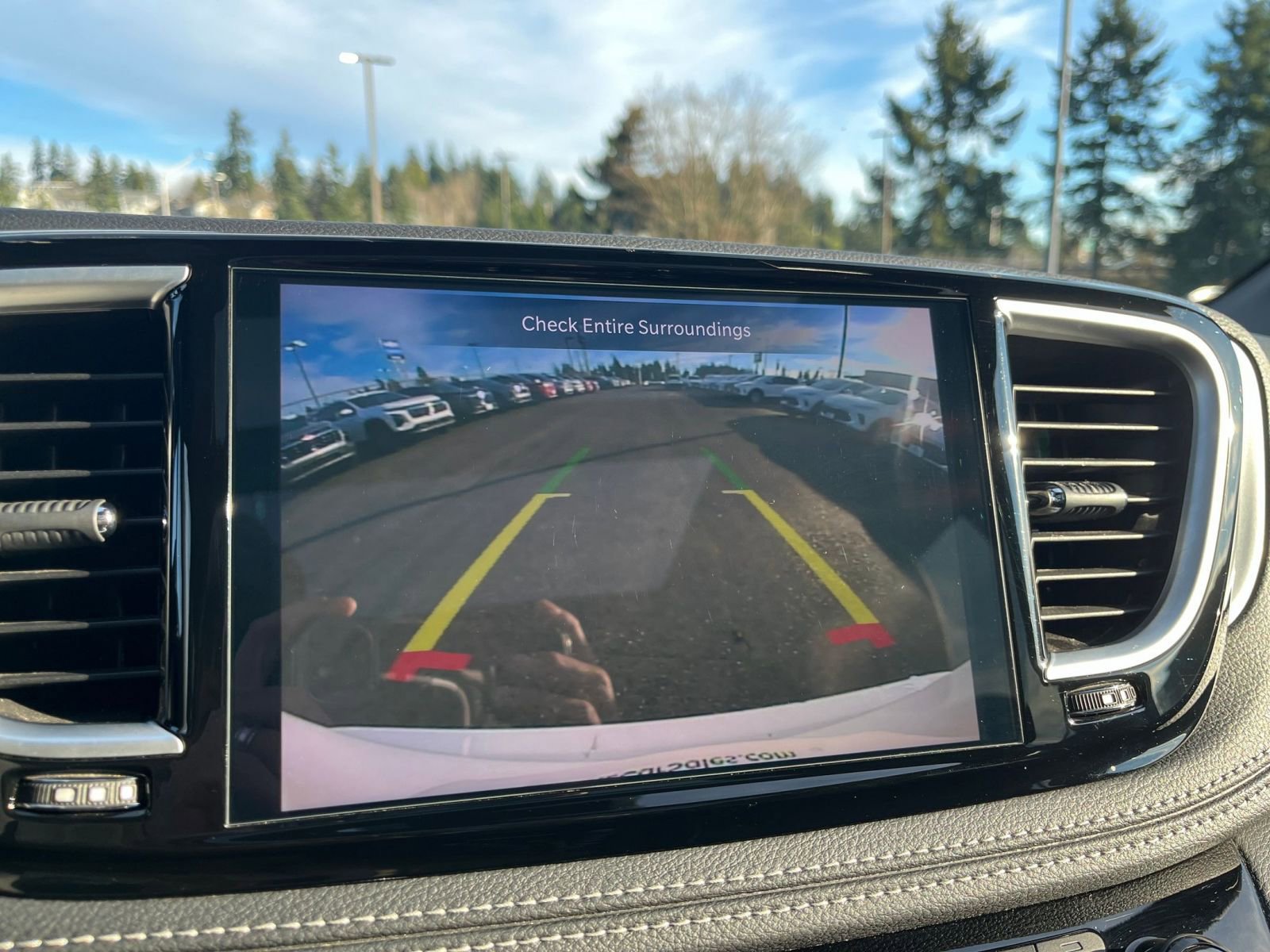 Thumbnail: 2025 Chrysler Pacifica - 27