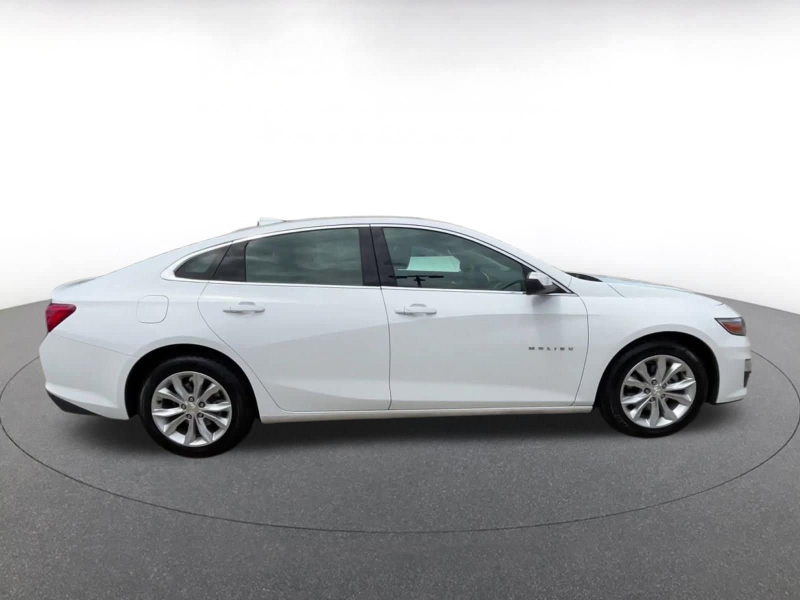 Thumbnail: 2023 Chevrolet Malibu - 16
