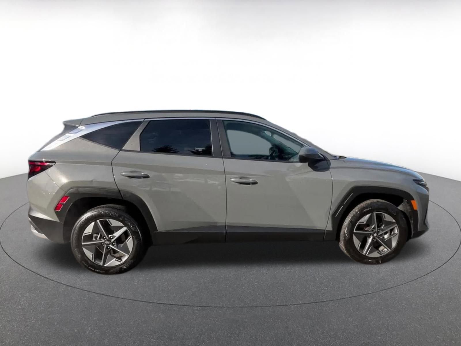 Thumbnail: 2025 Hyundai Tucson - 16