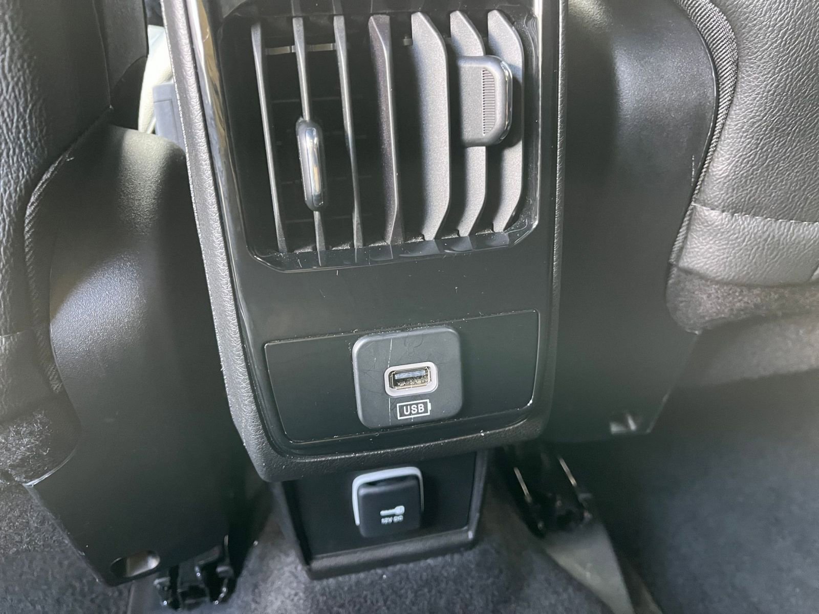 Thumbnail: 2025 Jeep Compass - 23