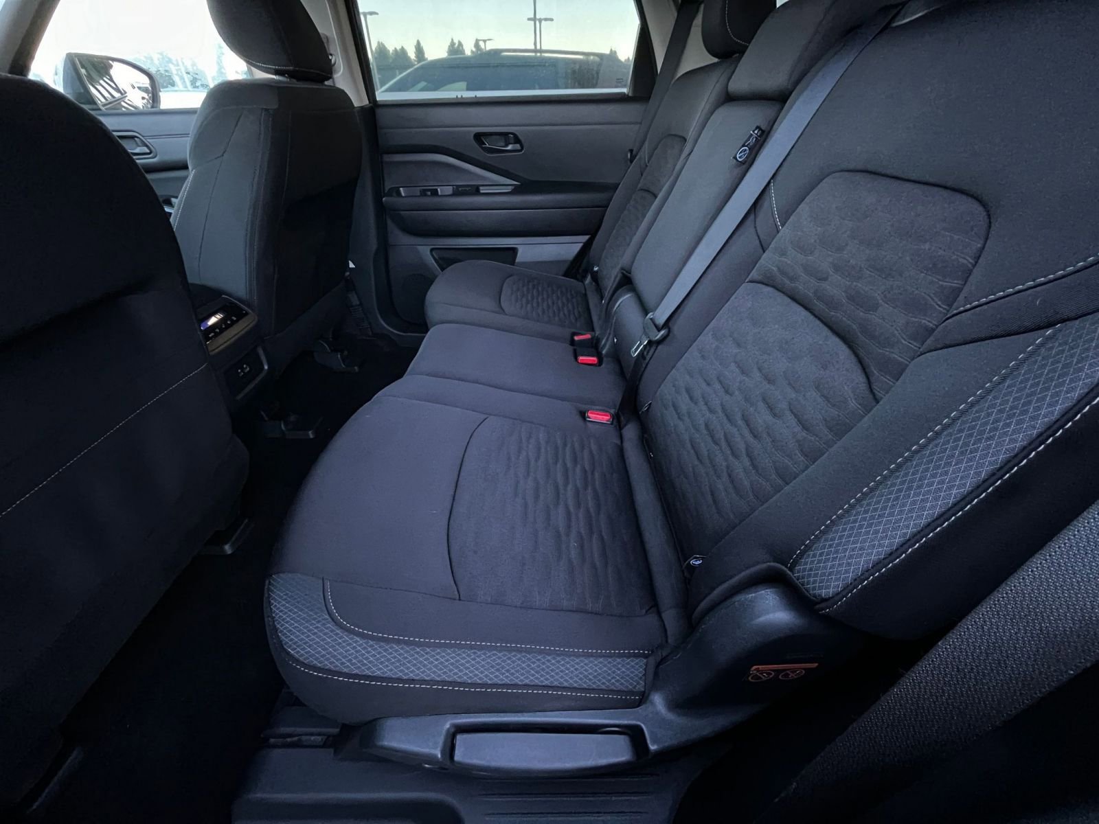 Thumbnail: 2025 Nissan Pathfinder - 27