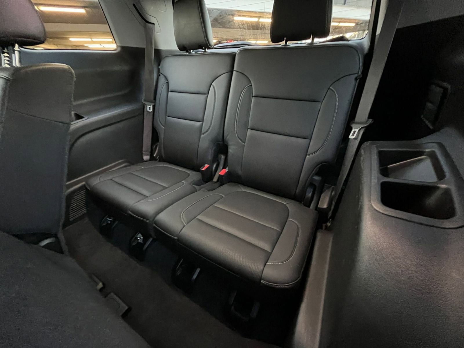 Thumbnail: 2023 GMC Acadia - 32