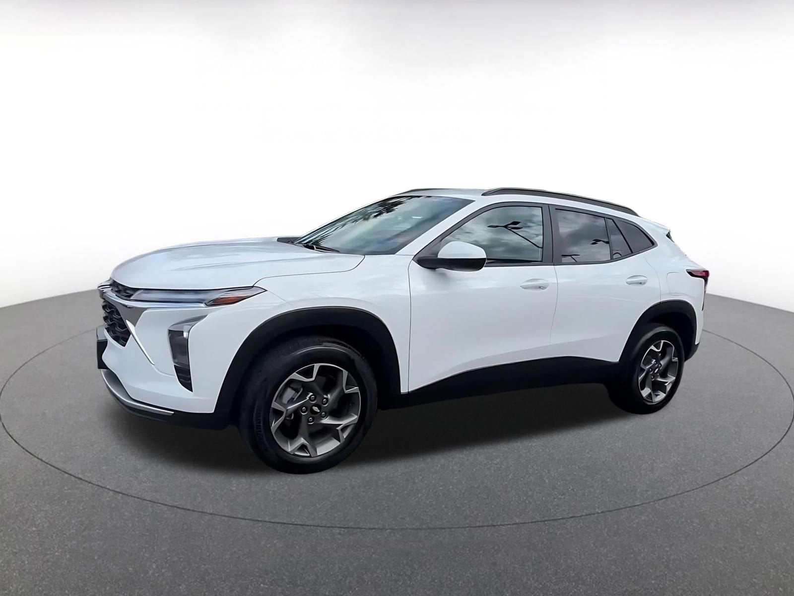 Thumbnail: 2025 Chevrolet Trax - 8