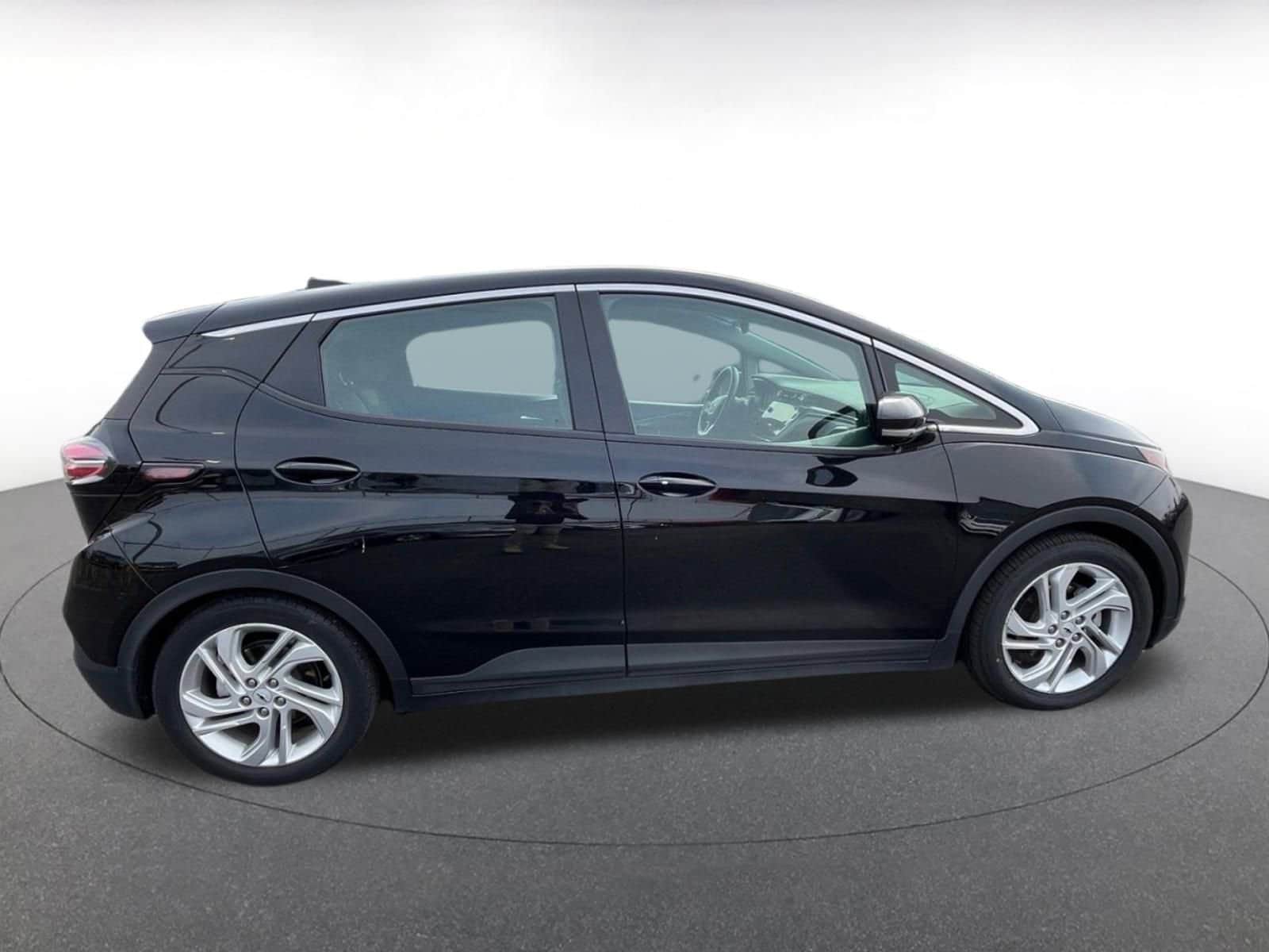Thumbnail: 2023 Chevrolet Bolt EV - 8