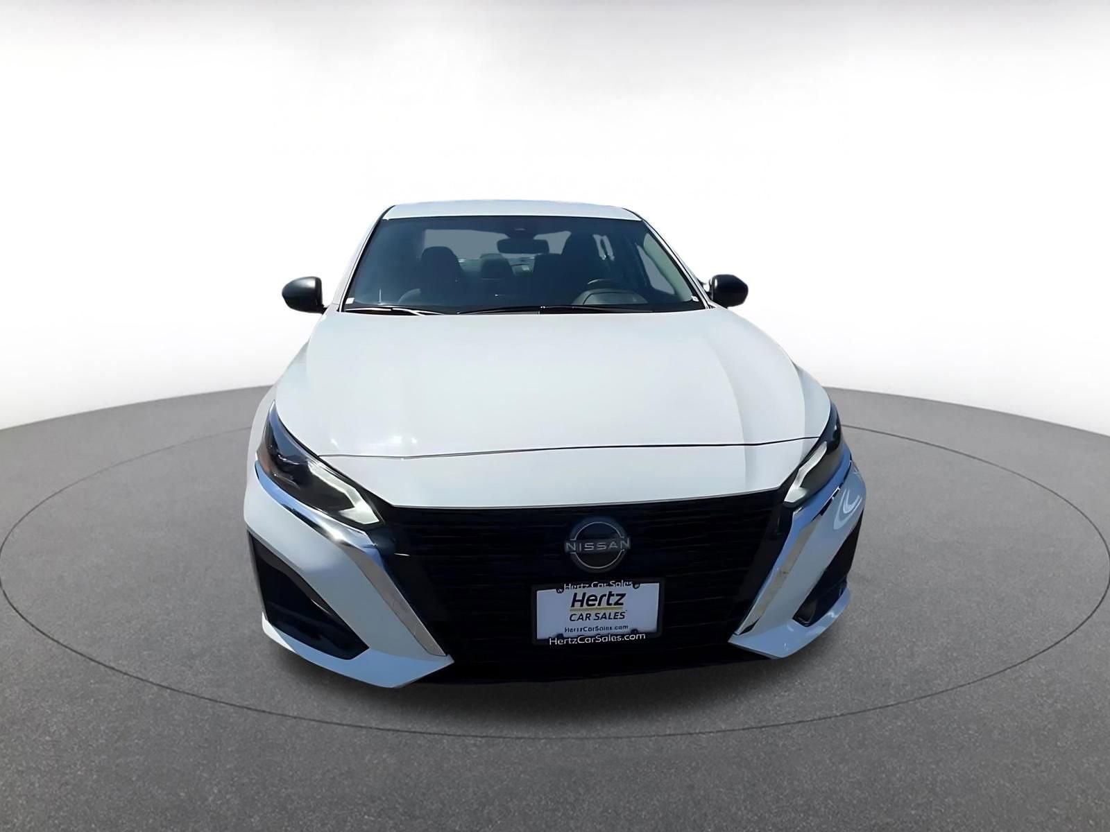 Thumbnail: 2025 Nissan Altima - 4