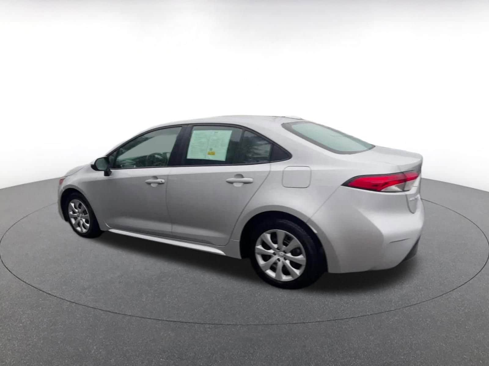 Thumbnail: 2025 Toyota Corolla - 10