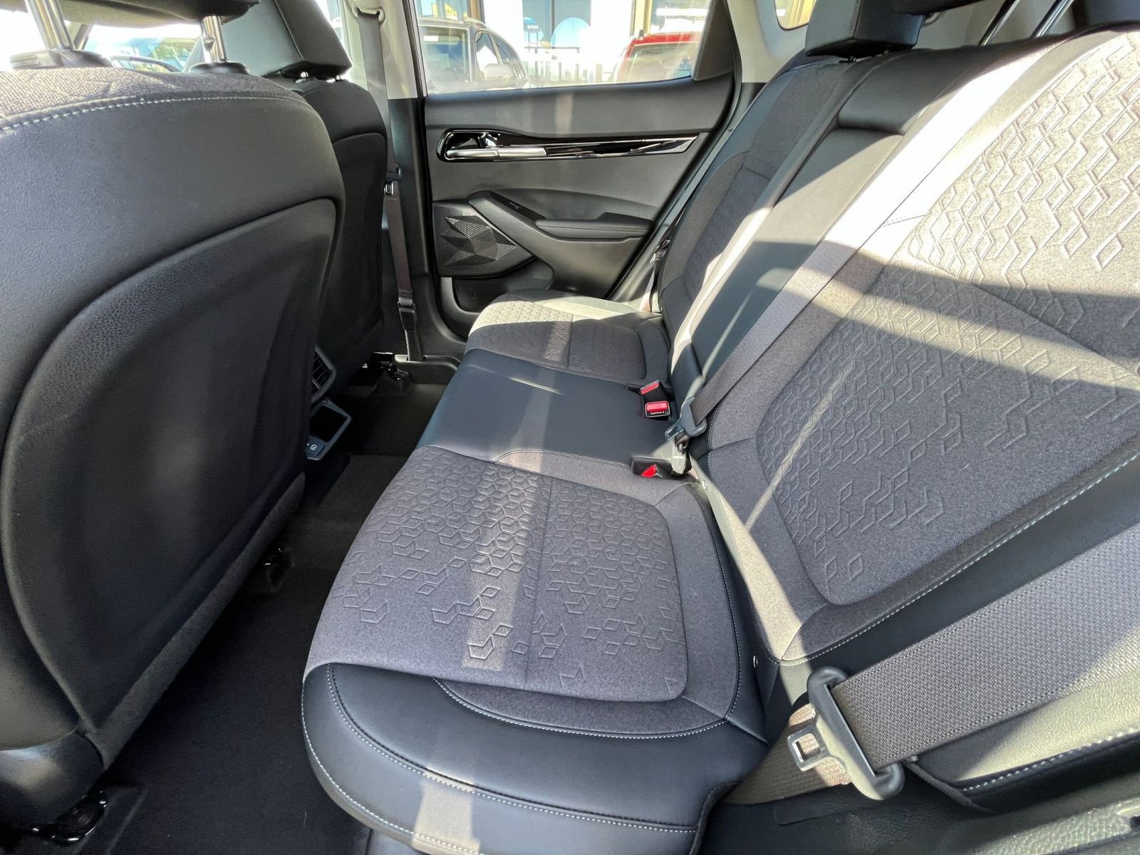 Thumbnail: 2025 Kia Seltos - 28