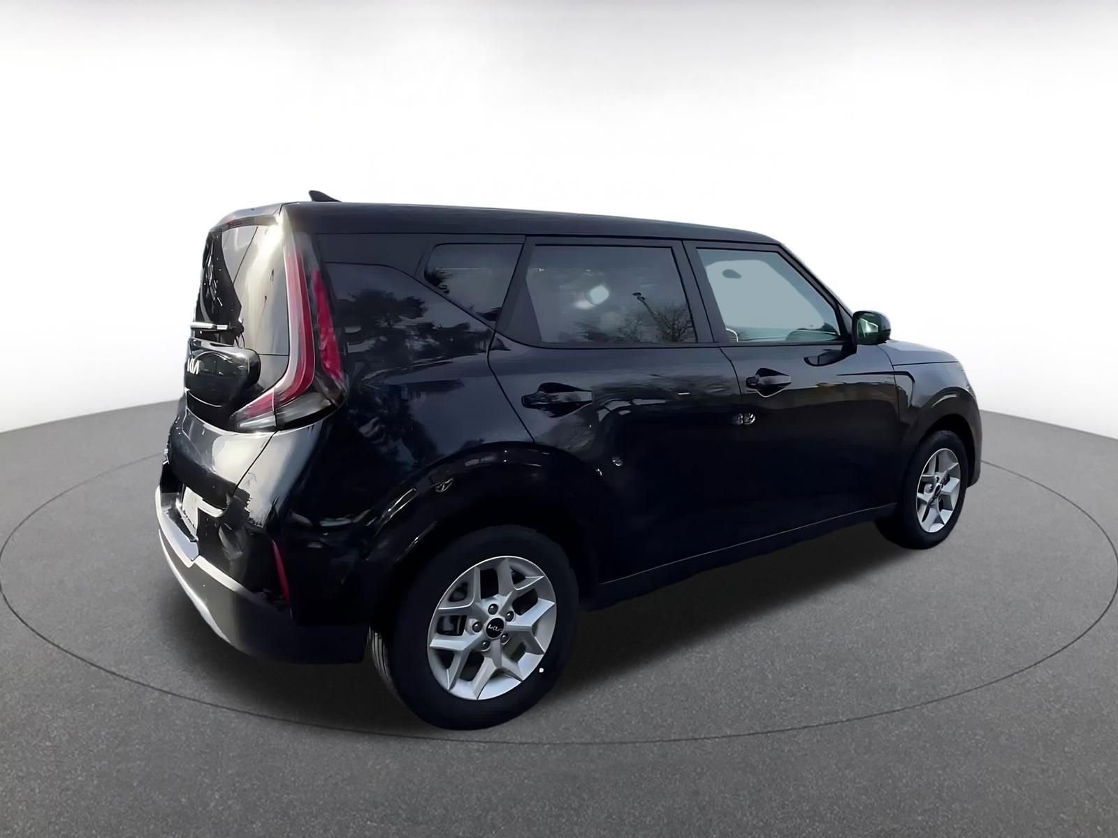 Thumbnail: 2025 Kia Soul - 16