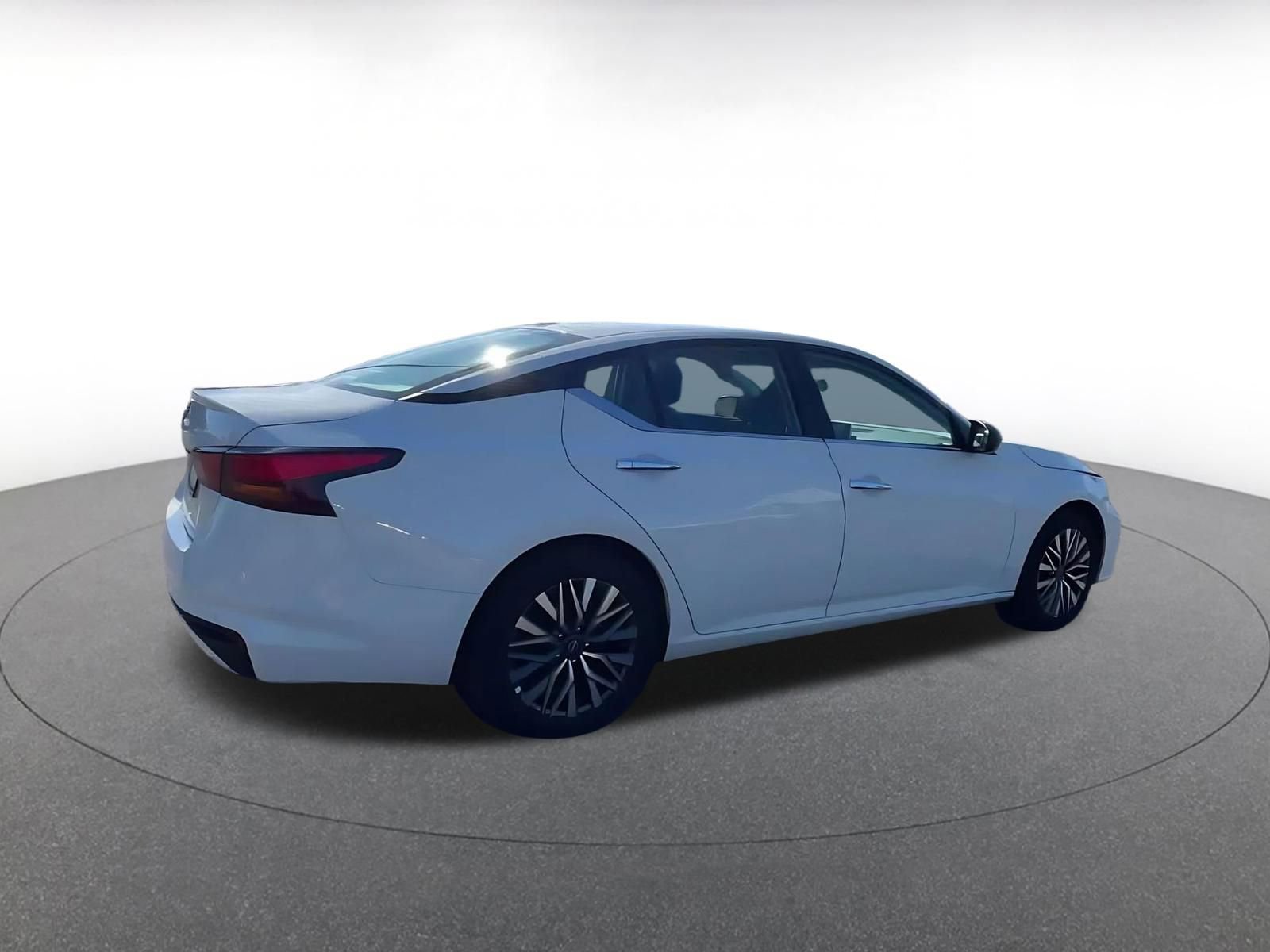 Thumbnail: 2025 Nissan Altima - 15