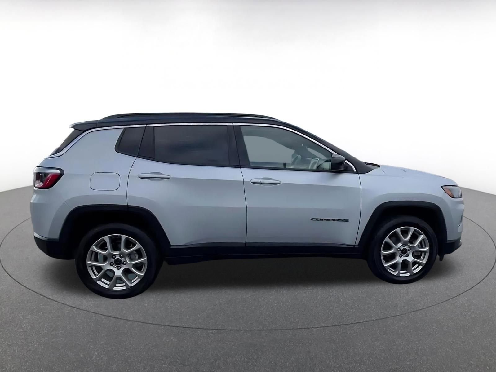 Thumbnail: 2025 Jeep Compass - 16