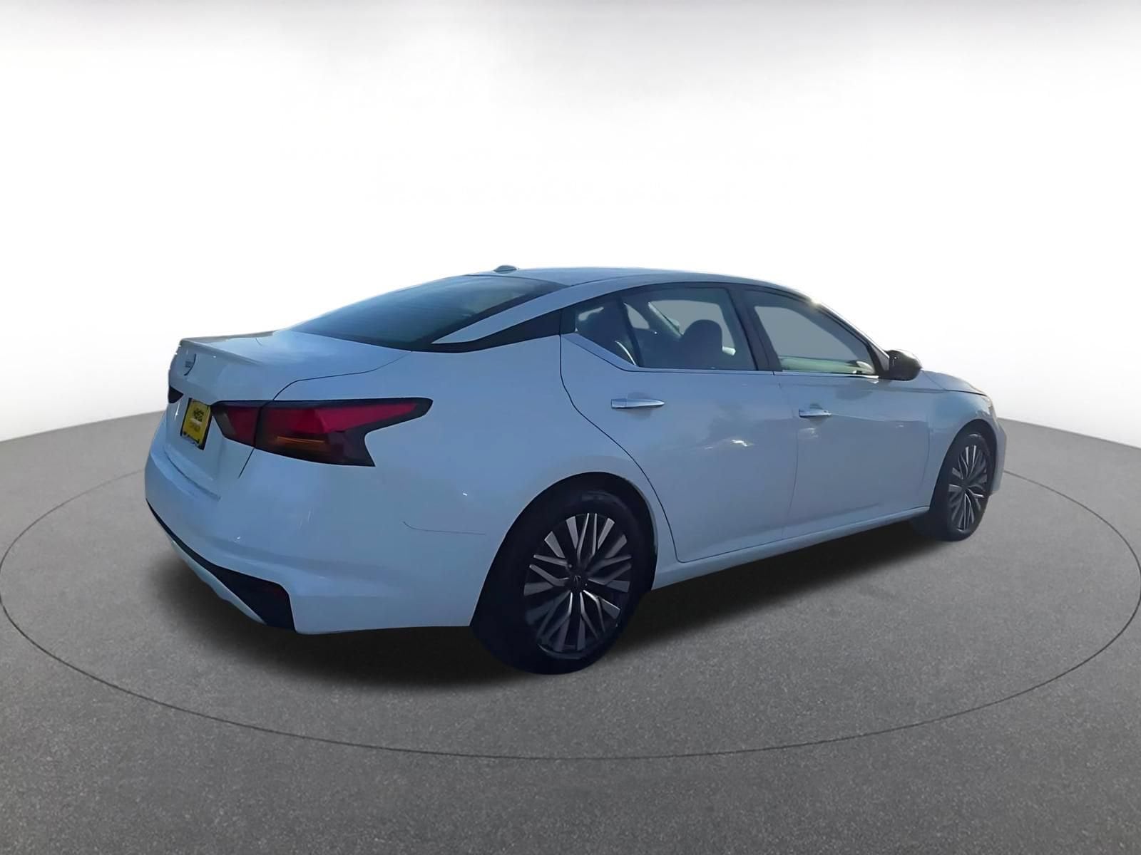 Thumbnail: 2025 Nissan Altima - 13