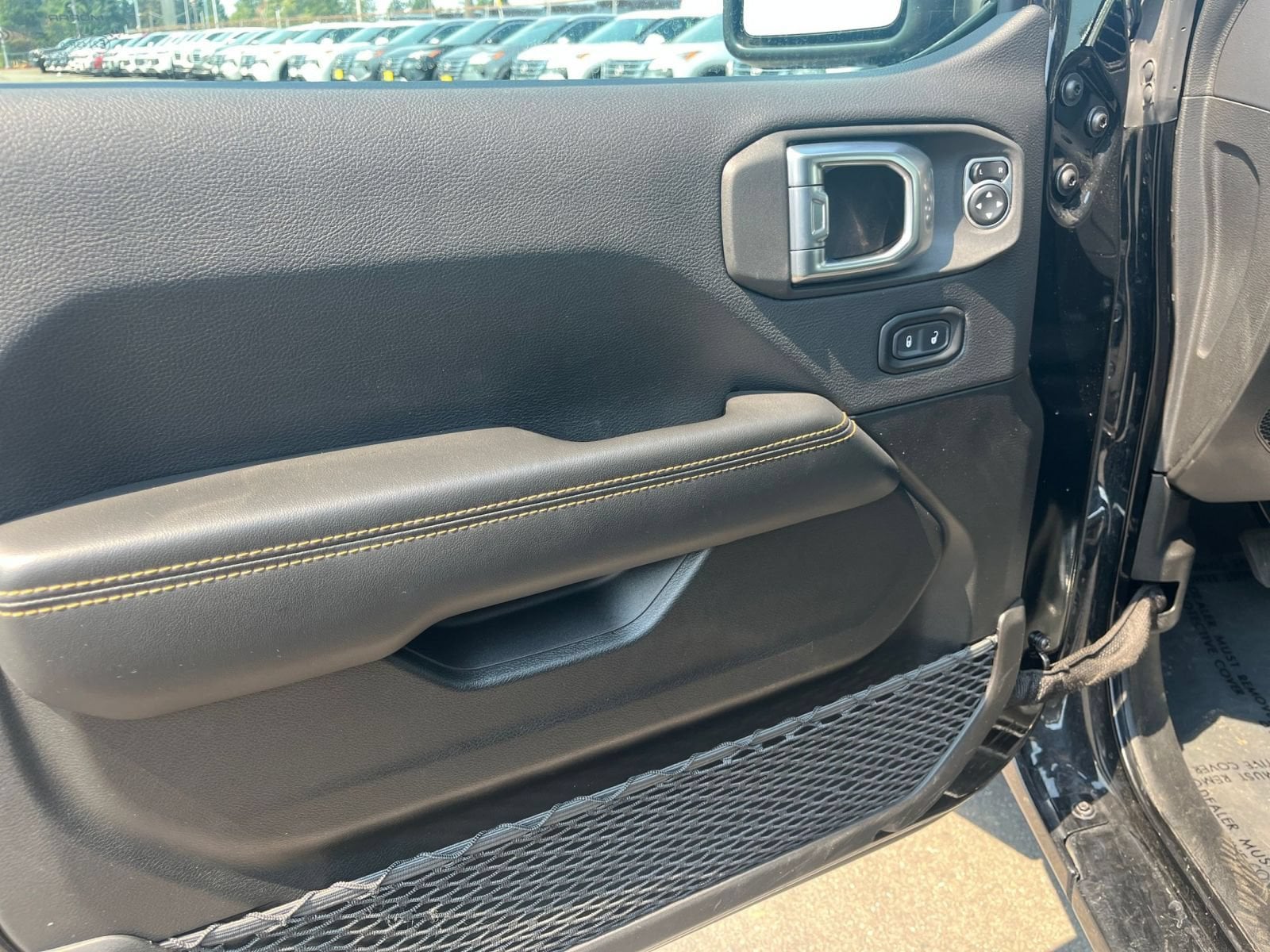 Thumbnail: 2025 Jeep Wrangler - 15